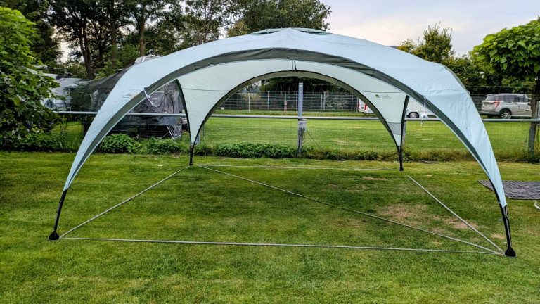 Pavillonverleih für Garten-Party, Geburtstags-Feier oder öffentliche Veranstaltung Pavillon 4,5m x 4,5m mit rundem Dach